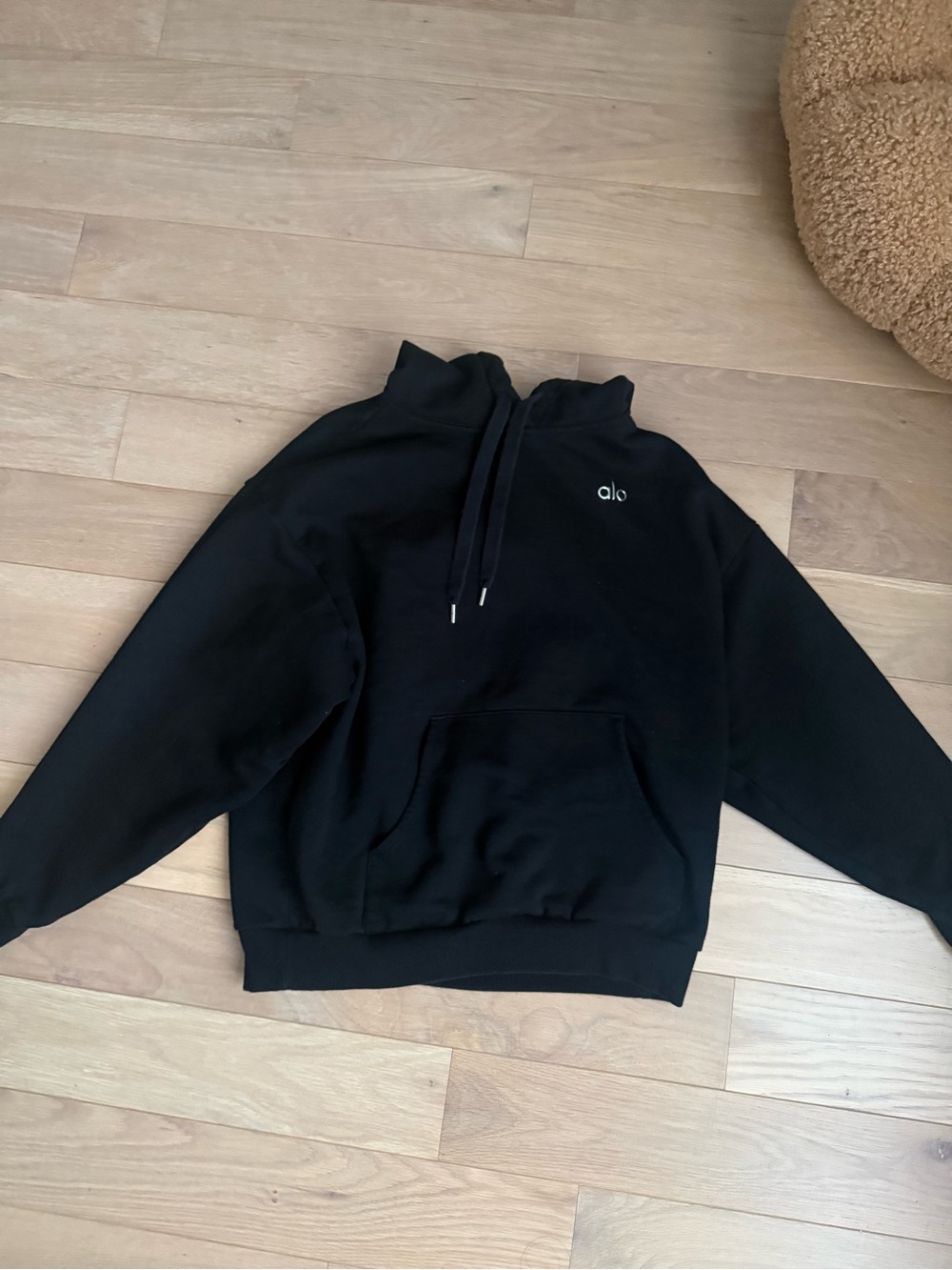 ALO Yoga Black Pullover Sweatshirt